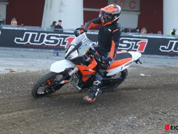 Aubert_ SCH_9559.jpg